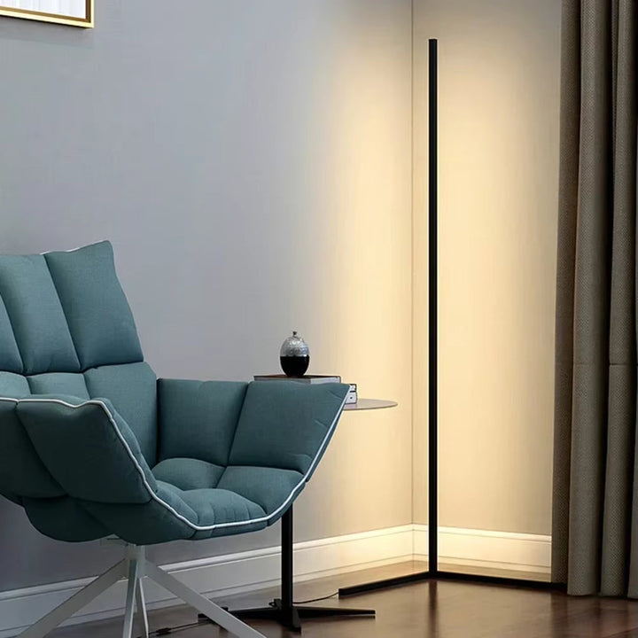 Ściemnialna narożna lampa stojąca LED z pilotem