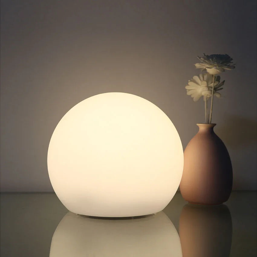 Kolorowa bezprzewodowa lampa stołowa LED z pilotem