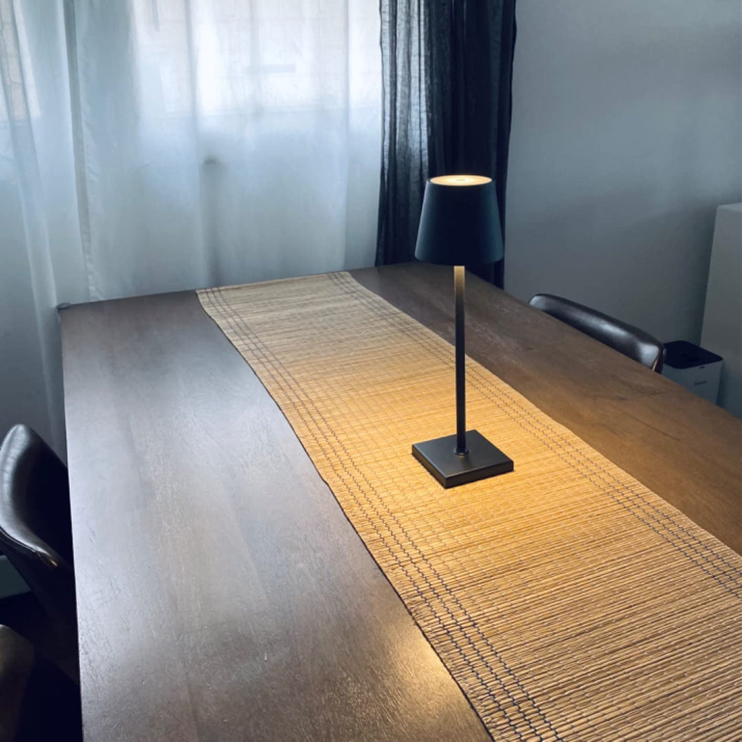 Bezprzewodowa lampa stołowa z ładowaniem - Eleganckie oświetlenie