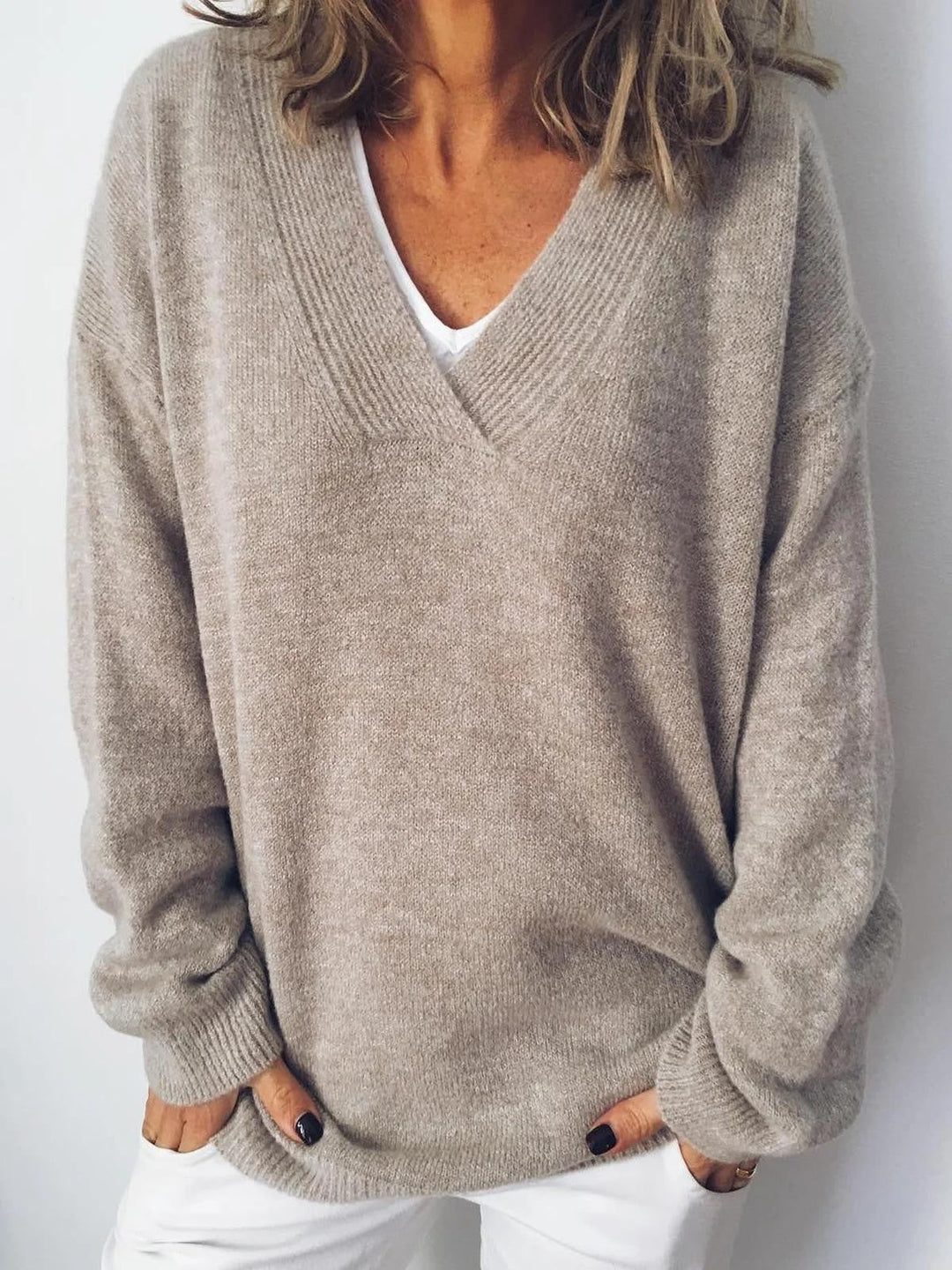 Morelowy sweter z dekoltem w serek – Casual gładki styl na co dzień