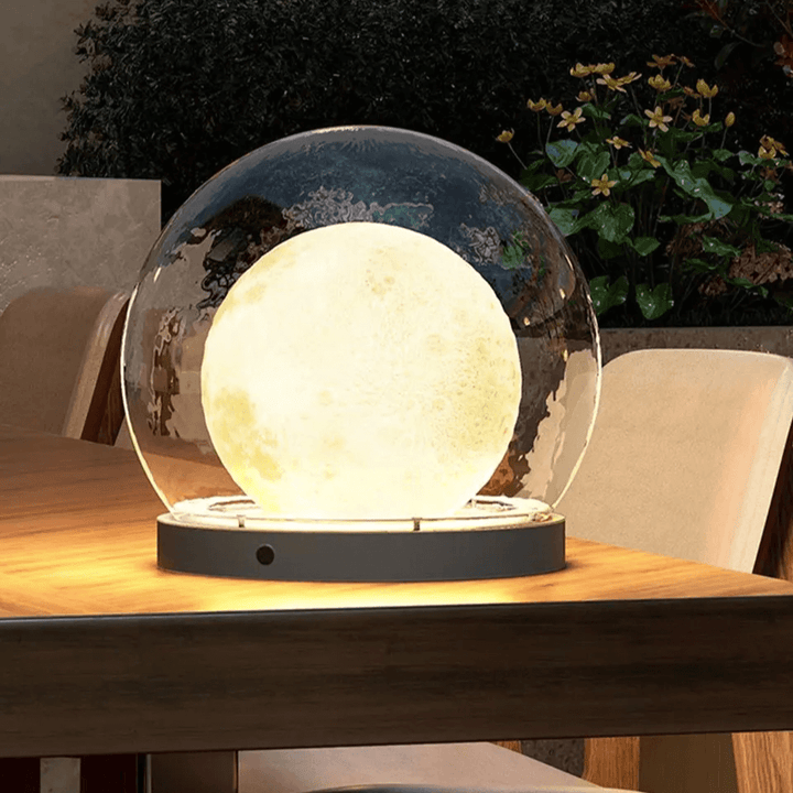Nowoczesna lampa zewnętrzna - design w kształcie księżyca