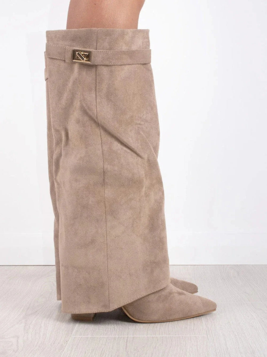 Eleganckie buty damskie wysokiej jakości – złote detale