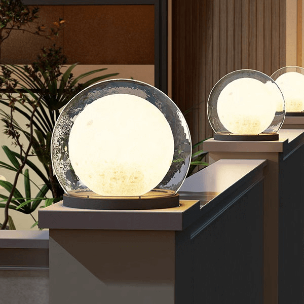 Nowoczesna lampa zewnętrzna - design w kształcie księżyca