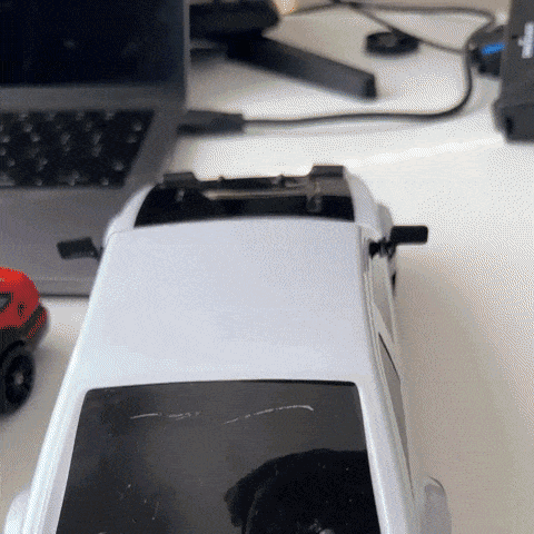 Zdalnie sterowany samochód driftowy RC z napędem na wszystkie koła – szybka akcja