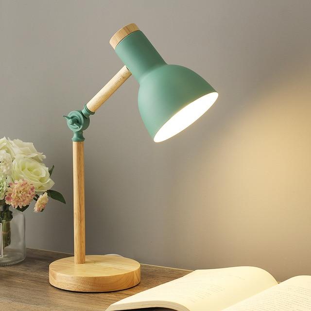 Skandynawska lampa stołowa z drewna - LumiNord