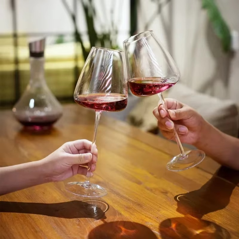 Kieliszki do wina z kryształu | LuxeSip | Elegancja wykonana ręcznie