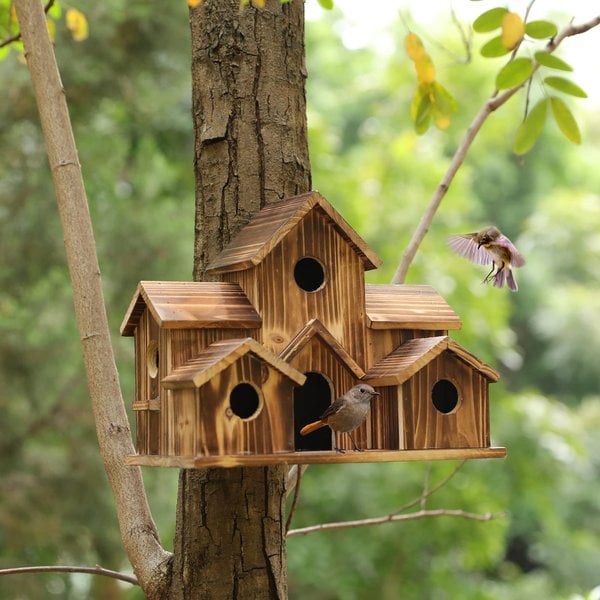 Ręcznie wykonany drewniany domek dla ptaków - 6 otworów - zrównoważony design