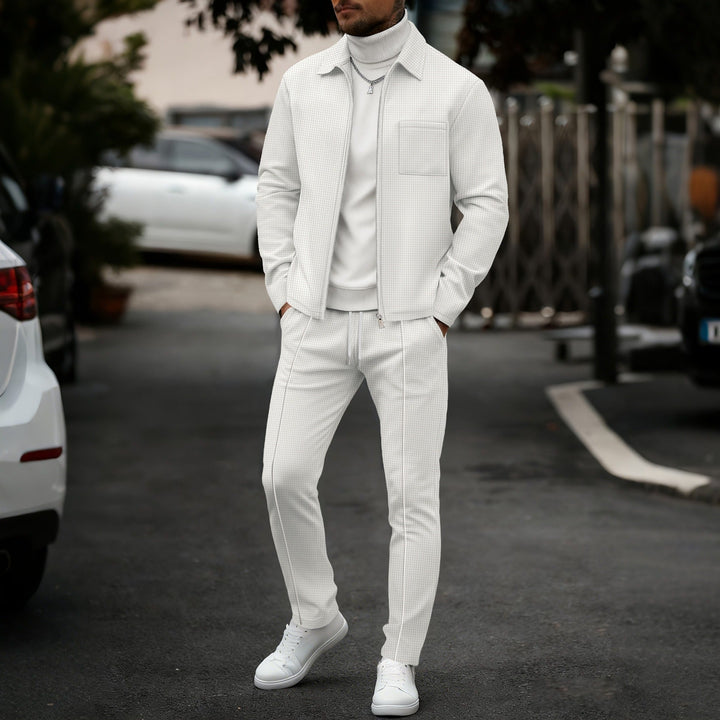 Męski komplet slim fit – na zamek, na co dzień i do aktywności sportowych