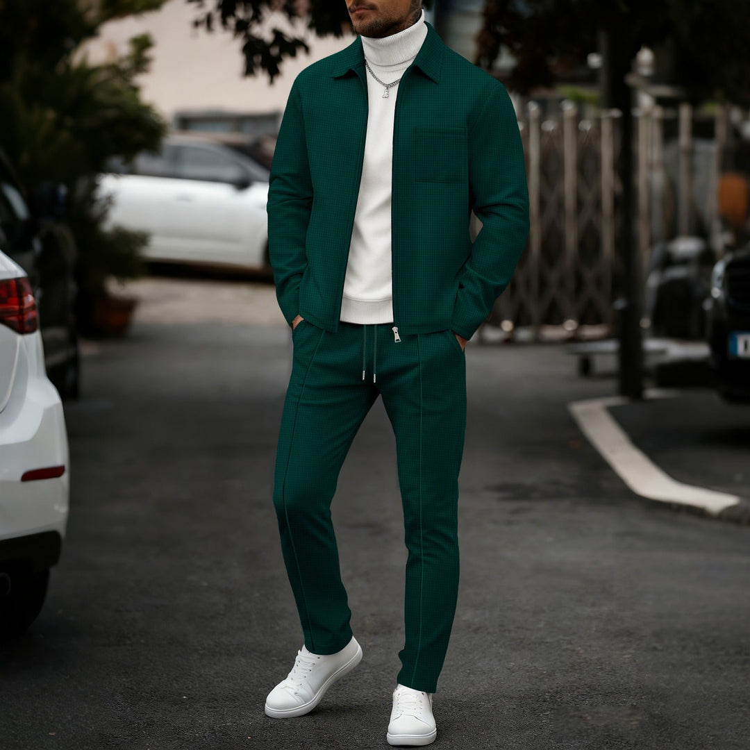 Męski komplet slim fit – na zamek, na co dzień i do aktywności sportowych