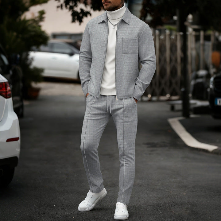 Męski komplet slim fit – na zamek, na co dzień i do aktywności sportowych