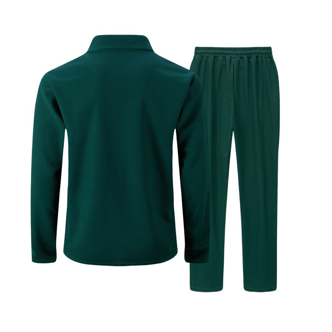 Męski komplet slim fit – na zamek, na co dzień i do aktywności sportowych