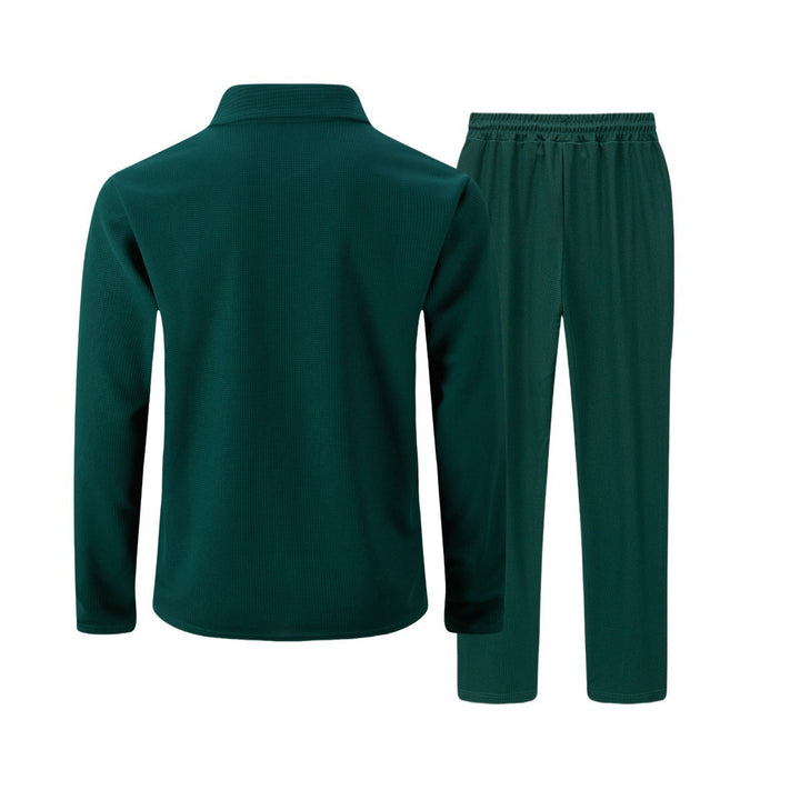 Męski komplet slim fit – na zamek, na co dzień i do aktywności sportowych