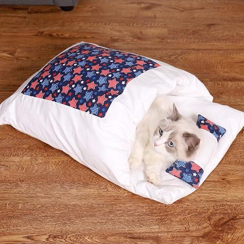 Zimowy śpiwór dla kotów – SnugKitty Frost Magic