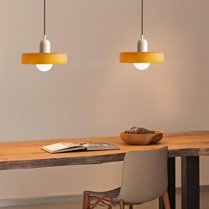 Kolorowa lampa wisząca | Styl Bauhaus | Artystyczny design