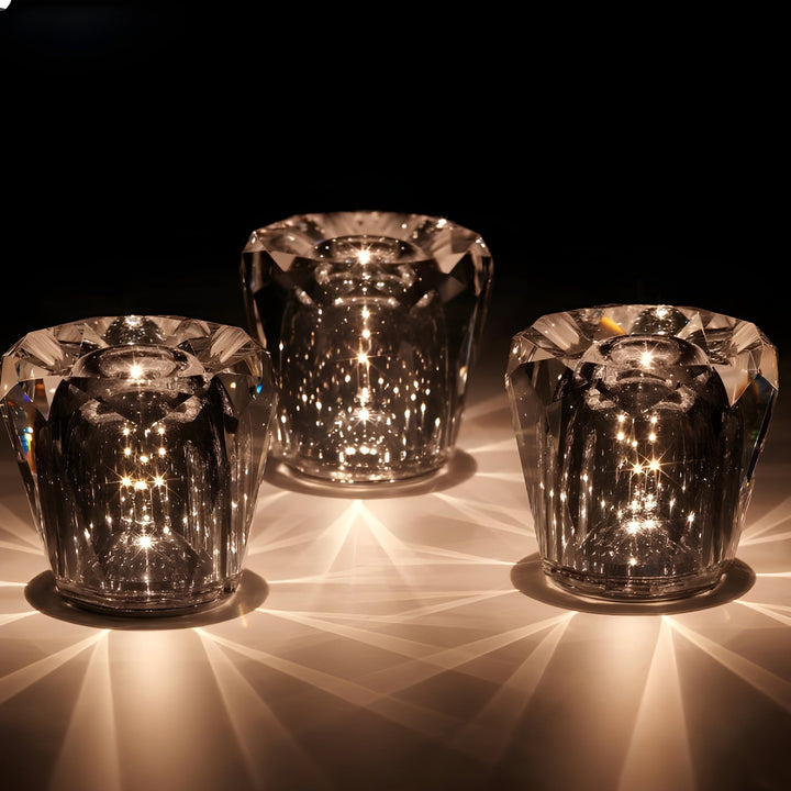 Kryształowa lampa stołowa VÉLORIA | Design w kształcie diamentu i gra świateł 360° | Bezprzewodowa i ładowana przez USB | Do 12 godzin świecenia
