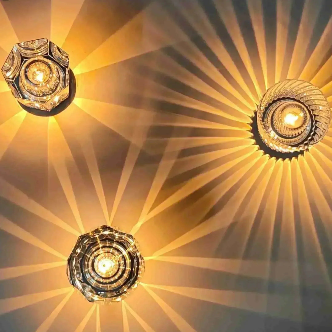 Kryształowa lampa stołowa VÉLORIA | Design w kształcie diamentu i gra świateł 360° | Bezprzewodowa i ładowana przez USB | Do 12 godzin świecenia