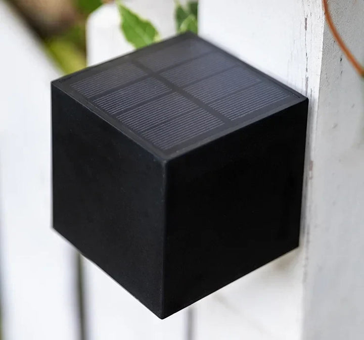 Luksusowa solarna lampa ścienna LED | Bezprzewodowa | IP65 | Na zewnątrz | Czarna