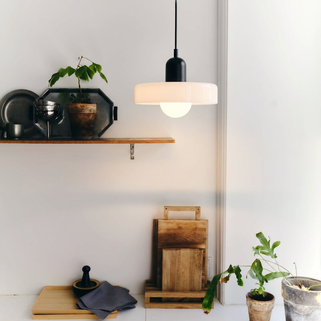 Lampa wisząca w stylu Bauhaus z kolorowego szkła
