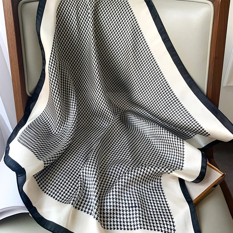 Jedwabna chusta Faiha | Luksus i elegancja | Wzór w paski