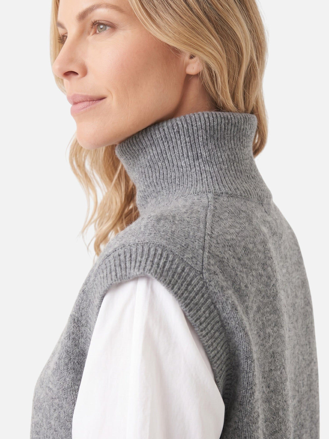Damski dzianinowy sweter bez rękawów z golfem