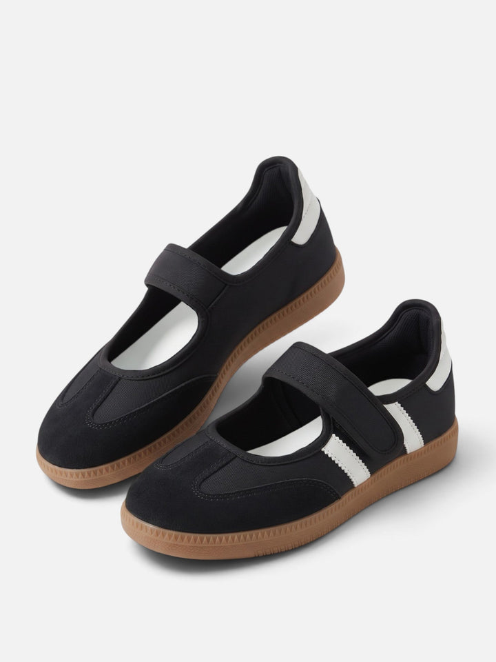 Damskie sneakersy w stylu Mary Jane z kontrastowymi paskami