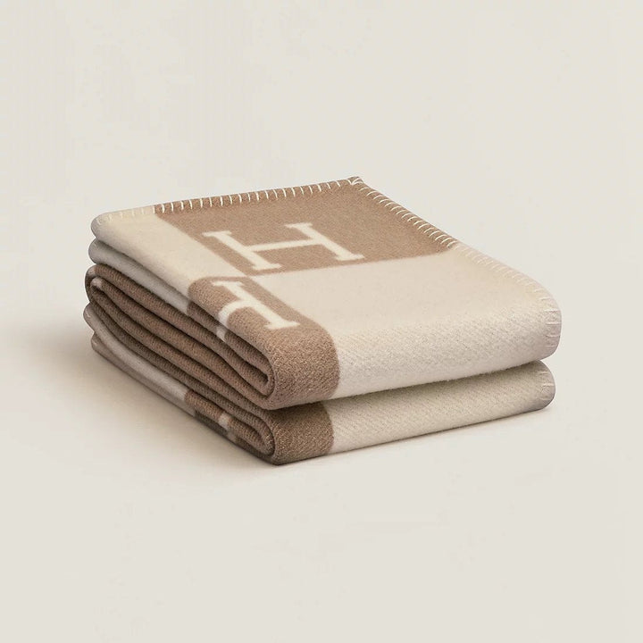 Luksusowy pled z wełny i kaszmiru – LuxBlanket