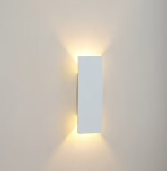 Nowoczesna Lampa Zewnętrzna – Kinkiet LED Góra/Dół, Wodoodporny, Pionowy Design
