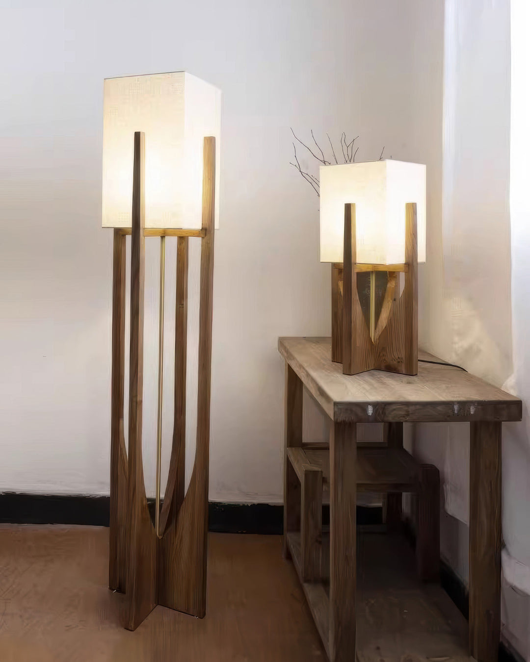 Lampa podłogowa z orzecha | Minimalistyczna i przytulna