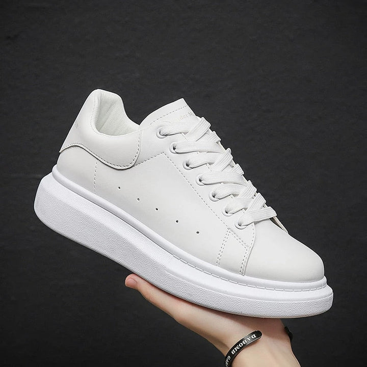 Białe sneakersy męskie | Gruba i wygodna podeszwa | Ponadczasowy design