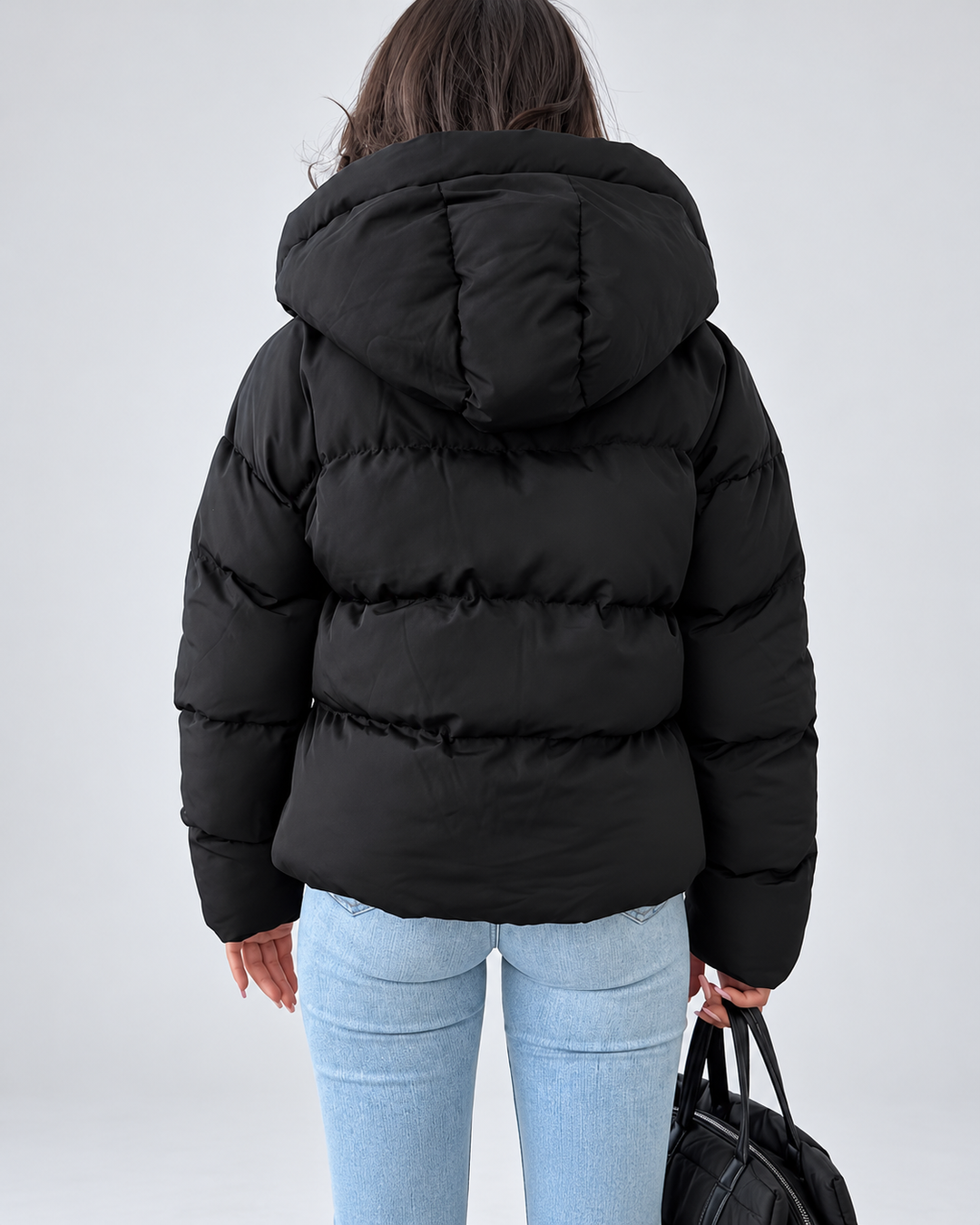 Damska oversize'owa pikowana kurtka puffer z kapturem i zamkiem